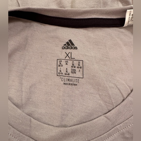 NEW Adidas gray workout tee Ladies X-Large XL - Picture 1 of 8